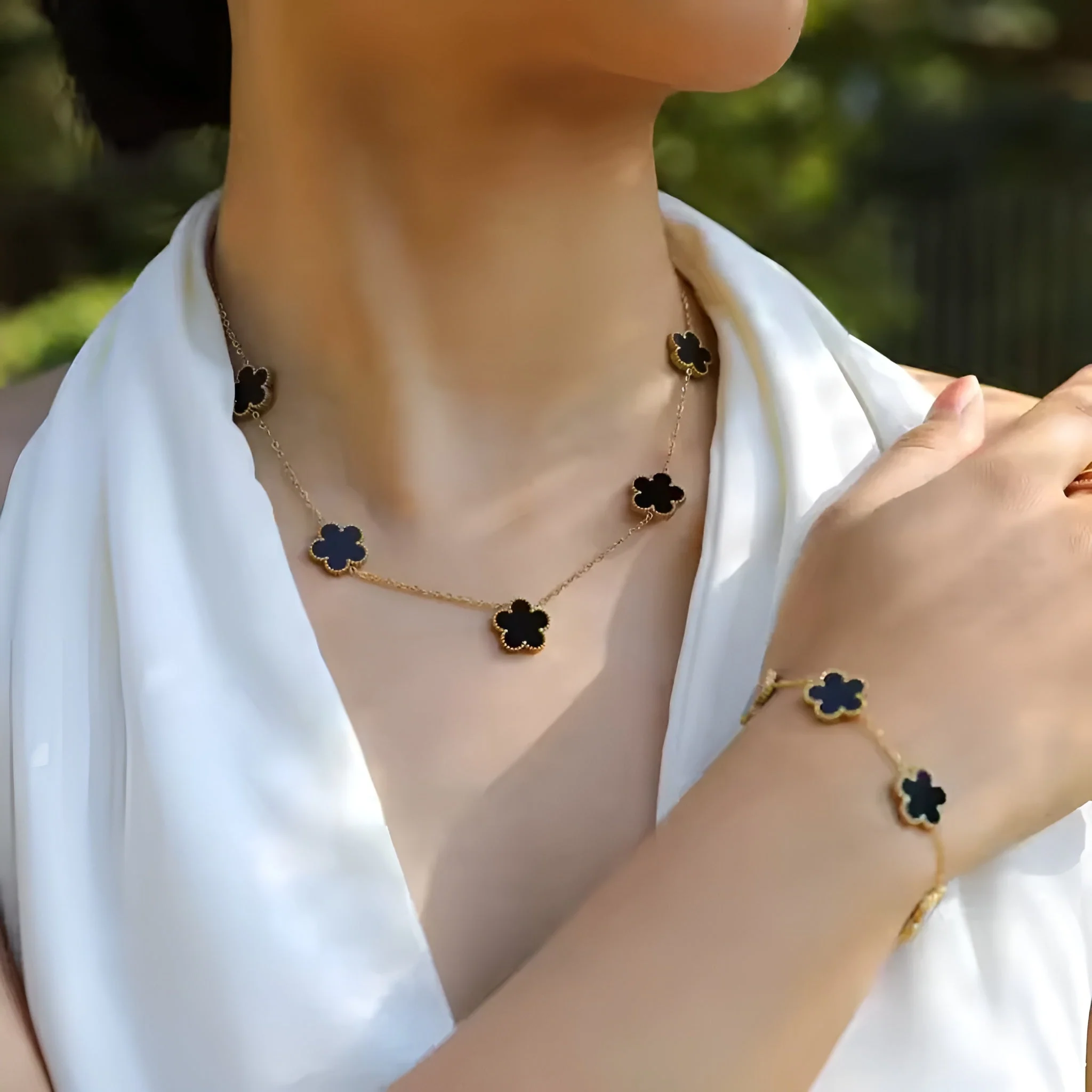Classic Clover Bracelet - Image 3