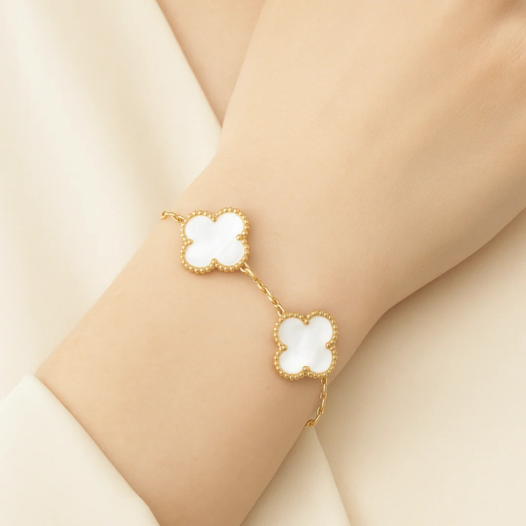 Classic Clover Bracelet - Image 4