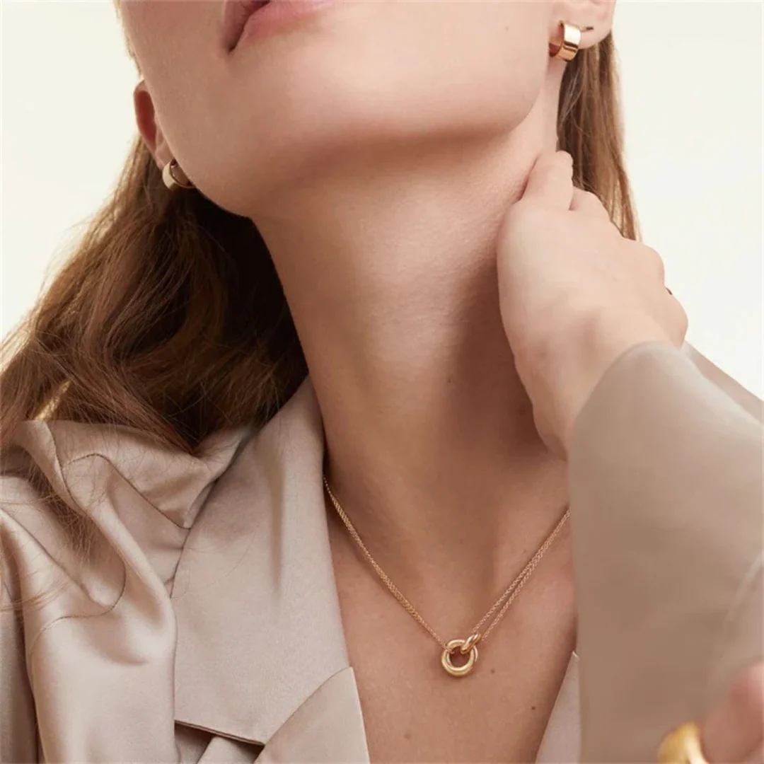 Harper Hoop Chain Necklace - Image 3